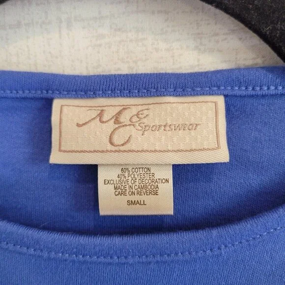 Vintage MC Sportswear T Shirt Womens S Christmas Graphic Long Sleeve Top Y2K - Picture 4 of 8